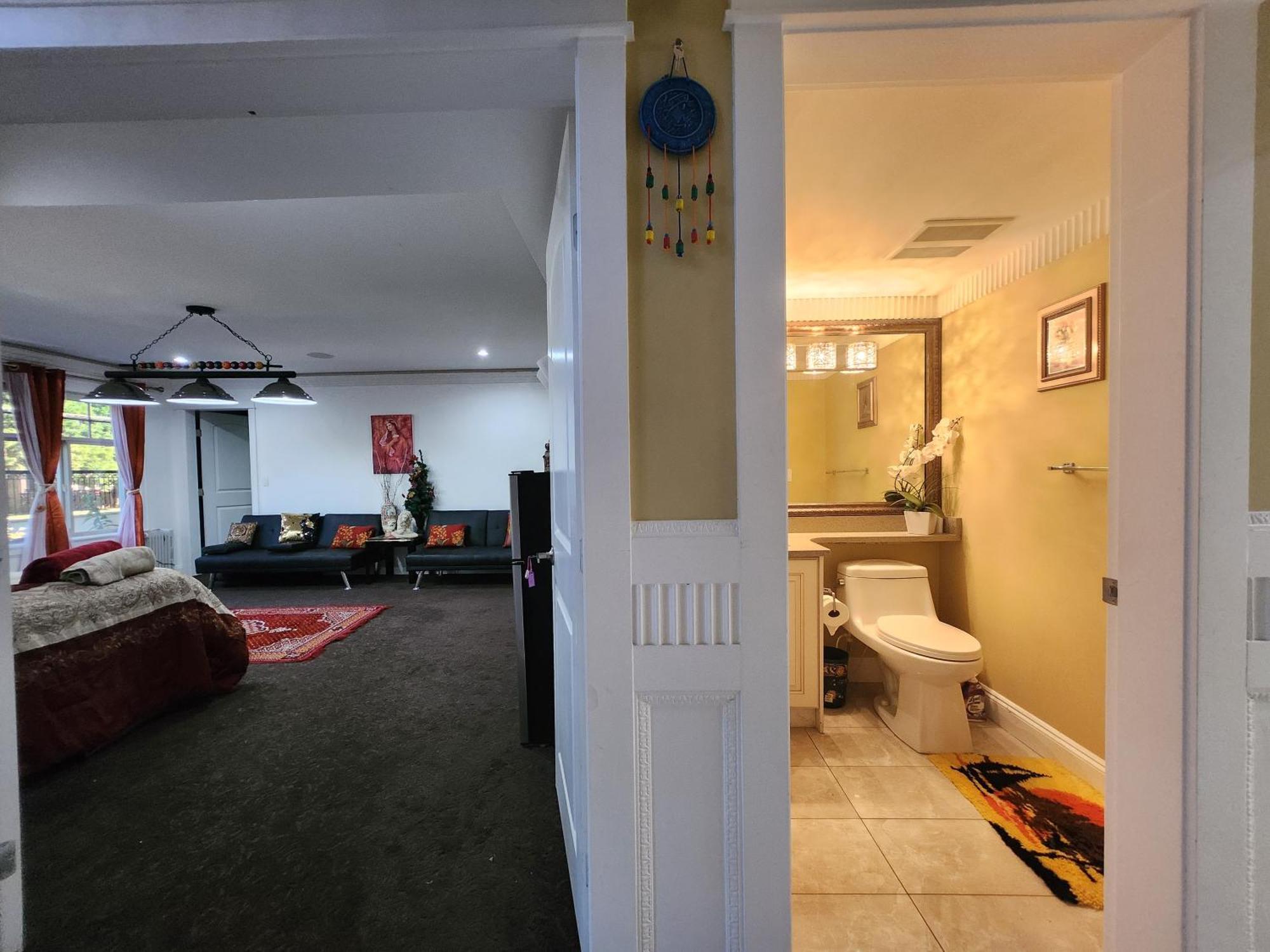 Empress Madani Palace Hotel Surrey Esterno foto